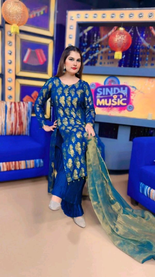 Stitched Luxury Pure Banarsi 3-Piece Suit – Royal Elegance Collection
